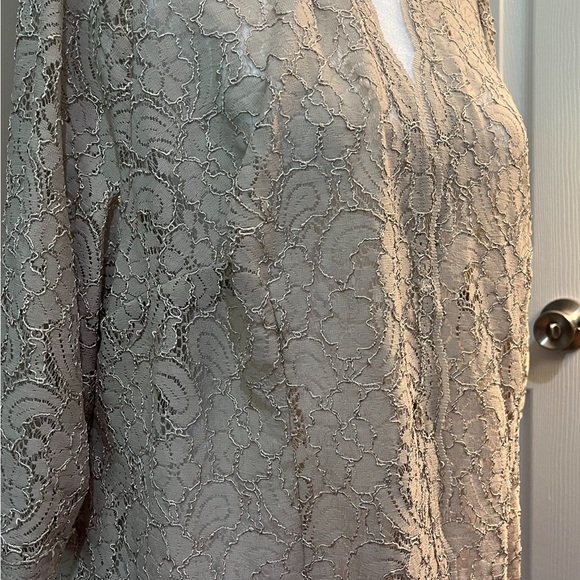 Scalloped lace overlay jacket. Delicate airy taupe. Size 22. - Picture 2 of 10